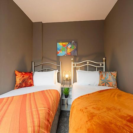 Art-Filled Bohemian 1 Bedroom Apt 2 Beds Colourful Praise Inn Apartment Kingston upon Hull Exteriér fotografie